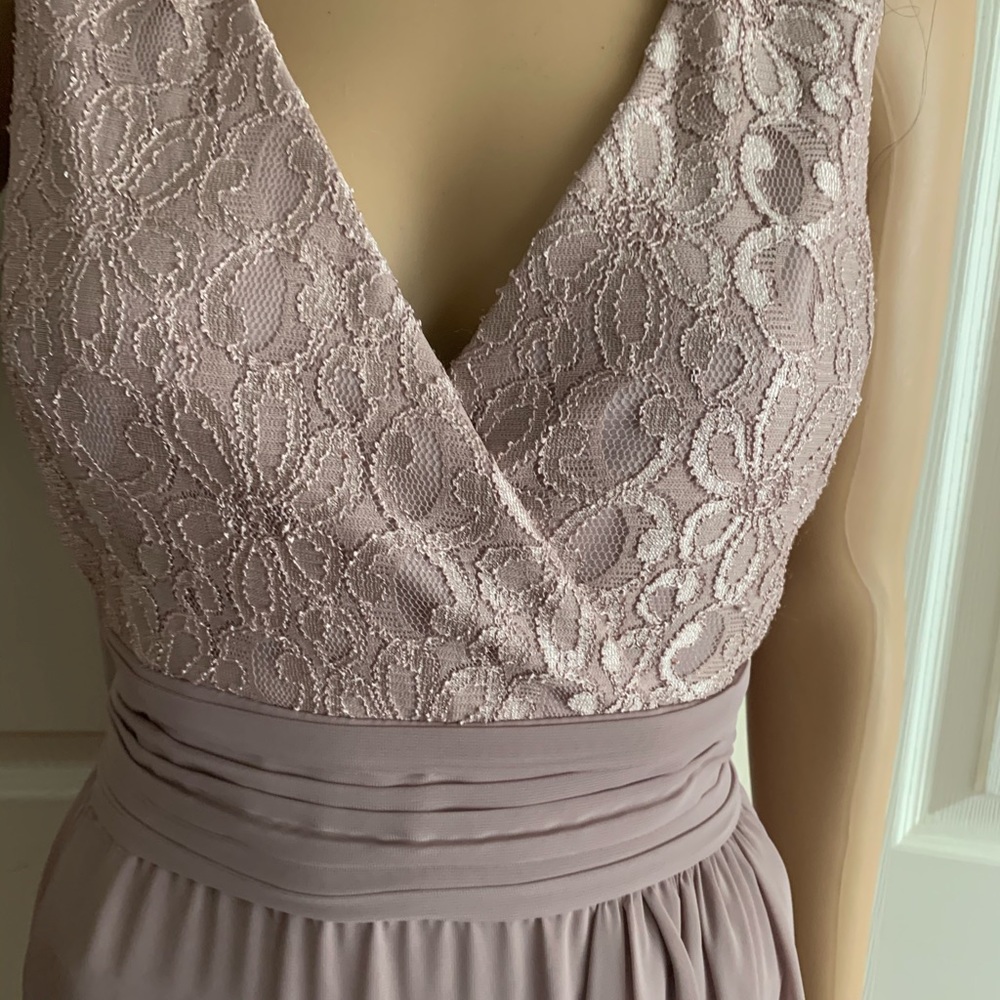 Beautiful Evening Gown - Picture 16 of 16